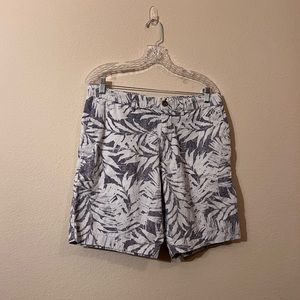 Palm Tree Gray Frat Short, Size 34 Banana Republic Shorts
